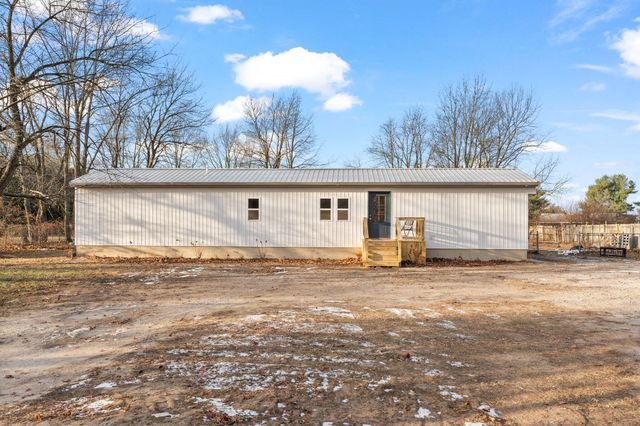 $160,000 | 14900 Heritage Drive West | Wheatfield Township - Jasper County