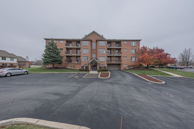 $280,000 | 6741 South Pointe Drive, Unit 3A | Tinley Park