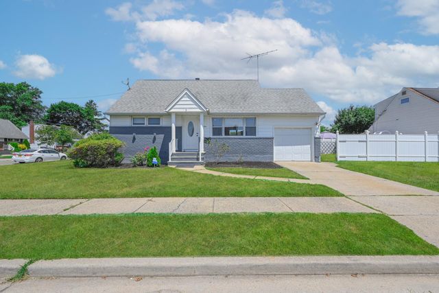 $748,888 | 1 Spencer Street | Hicksville