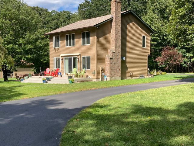 $1,600 | 115 Town Farm Road | East Haddam