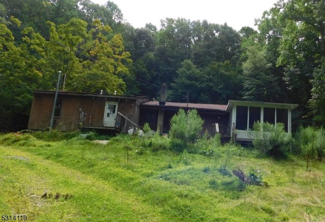 $155,500 | 636 Harmony Brass Castle Road | Harmony Township - Warren County