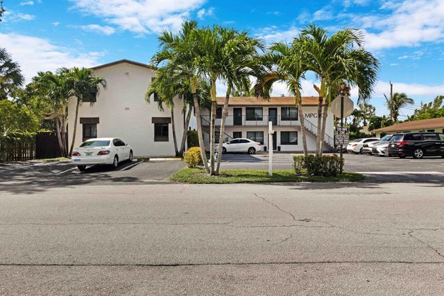 $2,600 | 200 Northwest 25th Street, Unit 2 | Wilton Manors