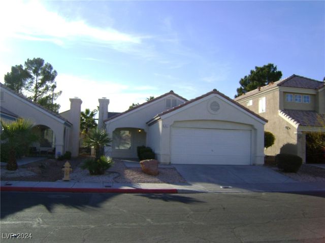 $1,875 | 1821 Imperial Cup Drive | Peccole Ranch