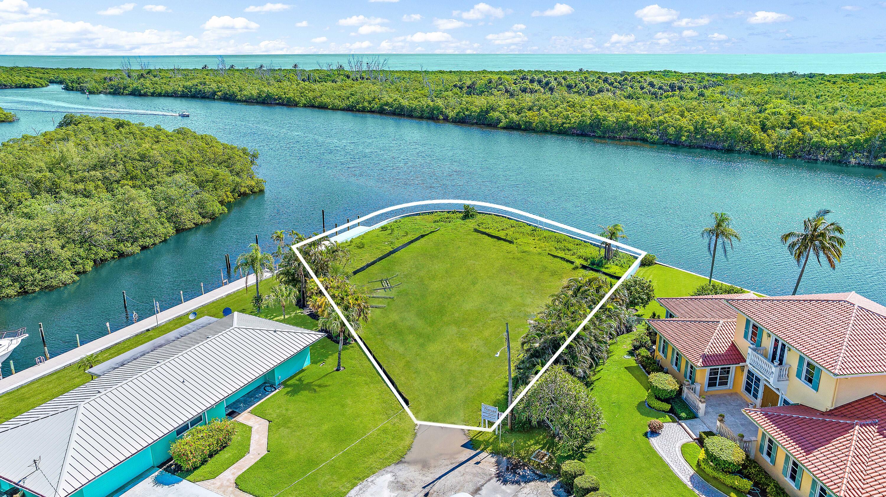 a view of a swimming pool and lake