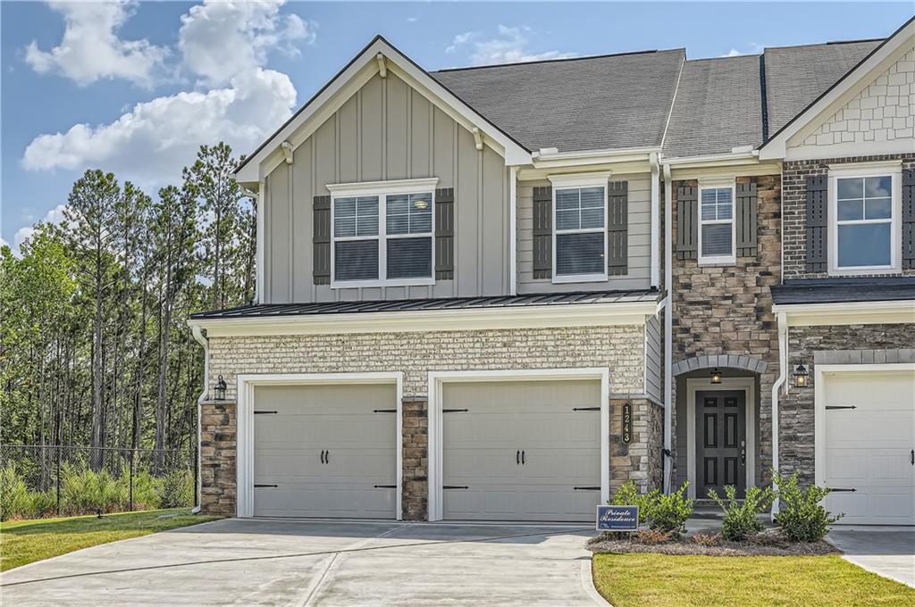 a view of a house with entertaining space