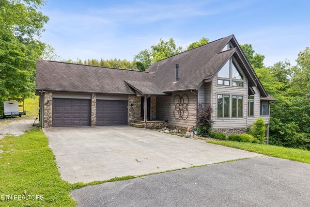 $735,000 | 420 Fawn Drive