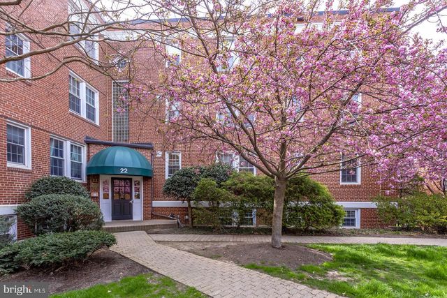 $1,695 | 22 South Old Glebe Road, Unit 205D | Arlington Heights