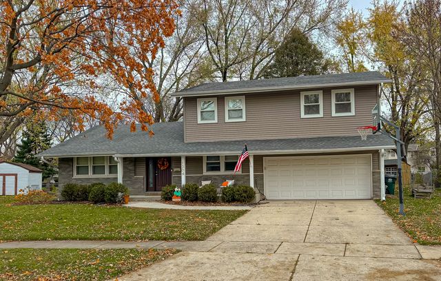 $499,900 | 1304 East Sanborn Drive | Palatine