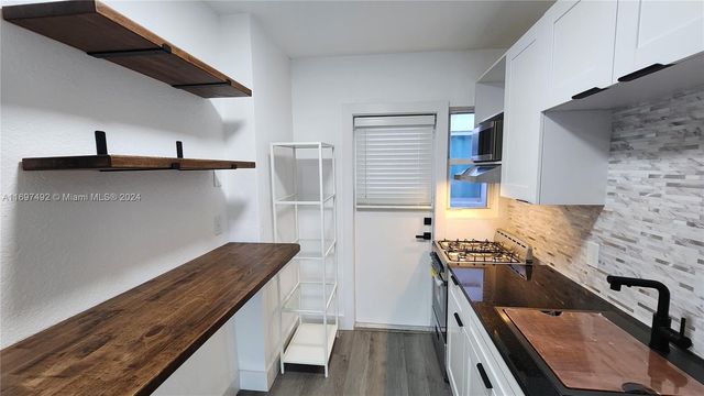 $1,750 | 300 74th Street, Unit 14 | North Beach