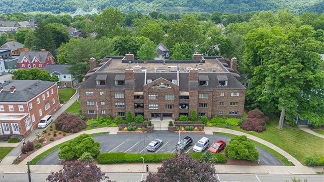 $699,000 | 316 Beaver Street, Unit 402 | Sewickley Village