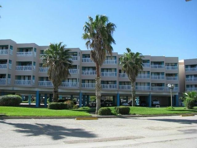 $1,400 | 3938 Surfside Boulevard, Unit 2304 | Downtown Corpus Christi