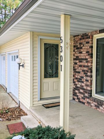 $1,600 | 5301 Manitowoc Parkway | University Hill Farms