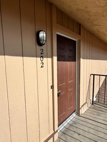 $1,195 | 4313 North Emerson Avenue, Unit 202 | Bullard