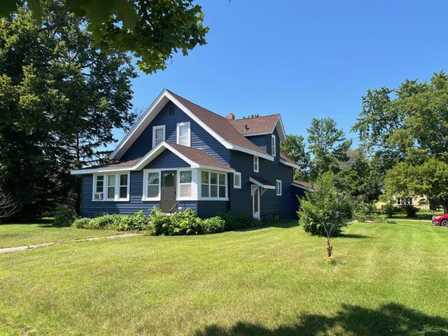 $220,000 | 204 South Otter Avenue | Parkers Prairie