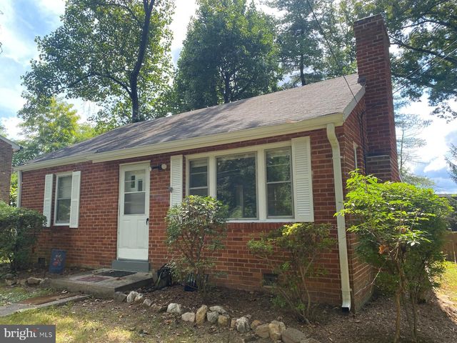 $2,895 | 2200 Greenwich Street | Falls Church - Fairfax County