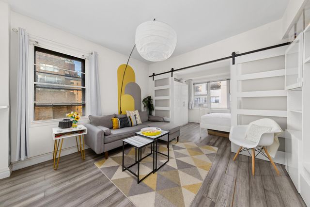 $460,000 | 310 East 49th Street, Unit 10C | Midtown East