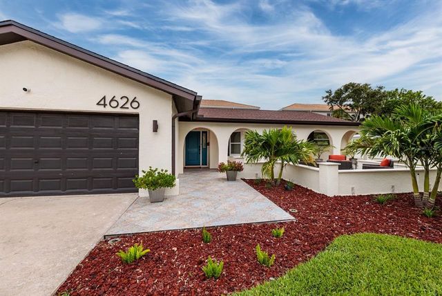 $850,000 | 4626 Bayshore Boulevard Northeast | Venetian Isles