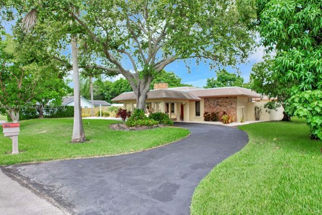 $980,000 | 8261 Southwest 186th Street | Cutler Bay