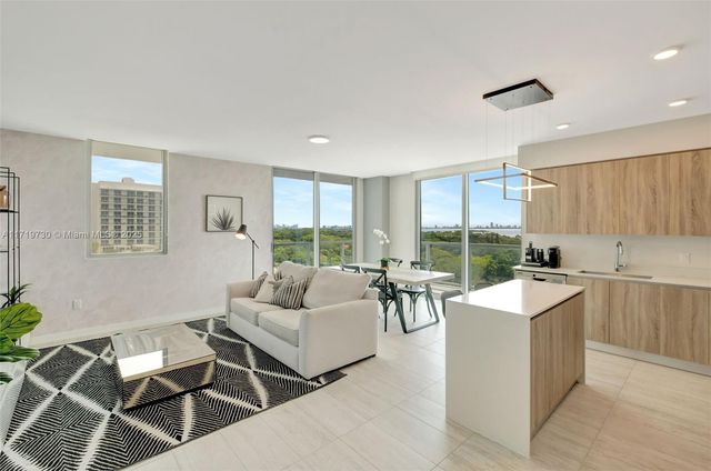 $795,000 | 3900 Biscayne Boulevard, Unit N815 | Design District