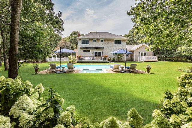 13 Central Avenue | East Hampton Village Fringe