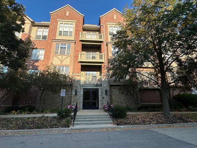 $2,950 | 1739 Tudor Lane, Unit 303 | Northbrook