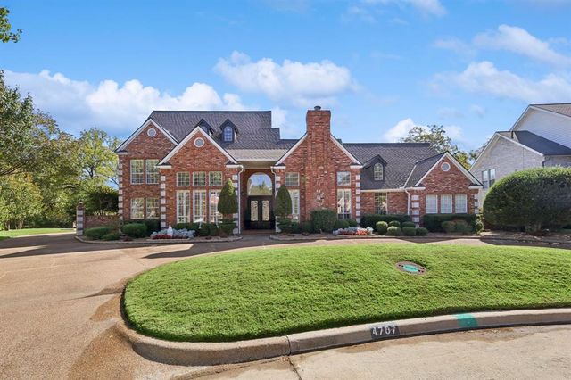 $1,340,000 | 4707 Melrose Park Court | Southeast Colleyville