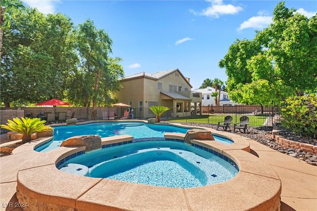 $950,000 | 4933 Gate Fall Court | Centennial Hills