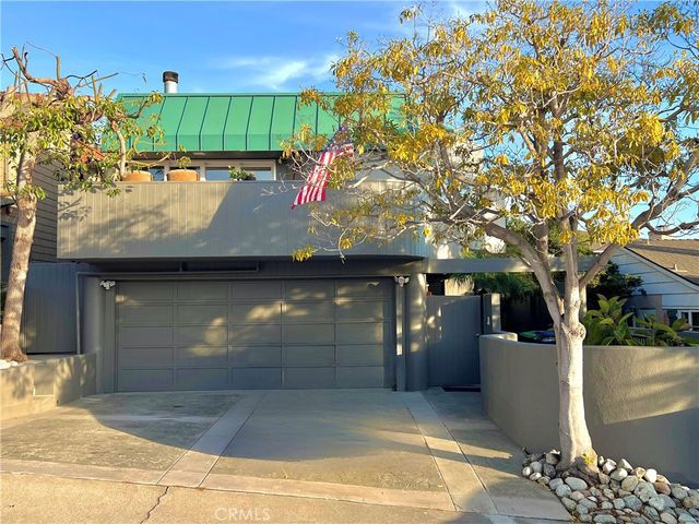 $3,500,000 | 253 Fairview Street | North Laguna Beach