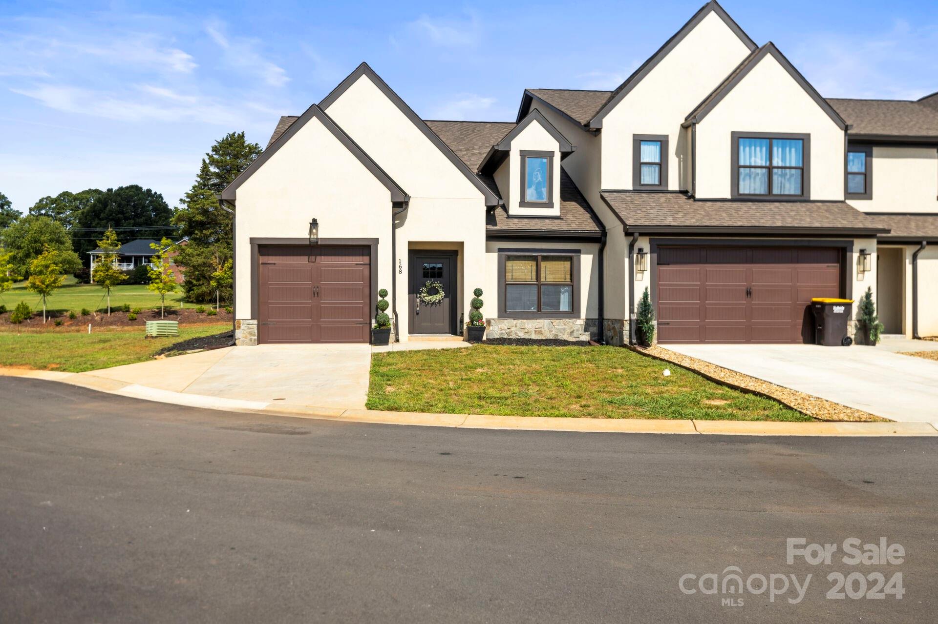 a view of house and outdoor space