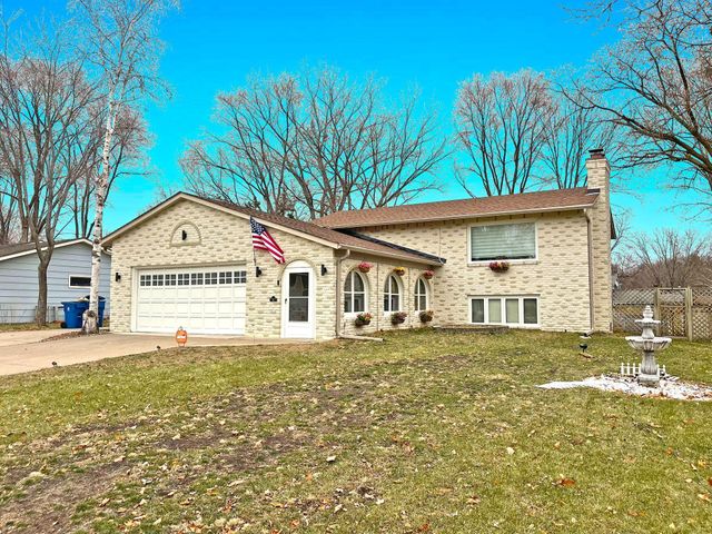 $2,795 | 333 Belle Aire Drive | Champlin