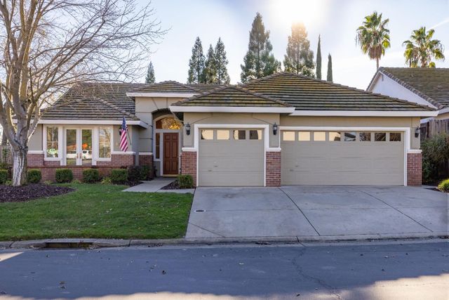 $680,000 | 1201 Mercedes Drive | Pleasant Grove - Roseville