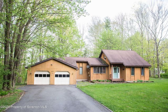 $239,900 | 1054 Woodlyn Lane North | Cherry Ridge Township - Wayne County