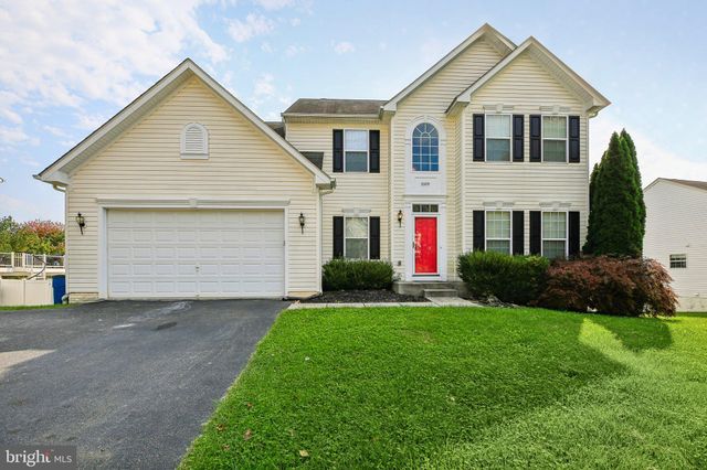 $580,000 | 3309 Brewster Court | Manchester