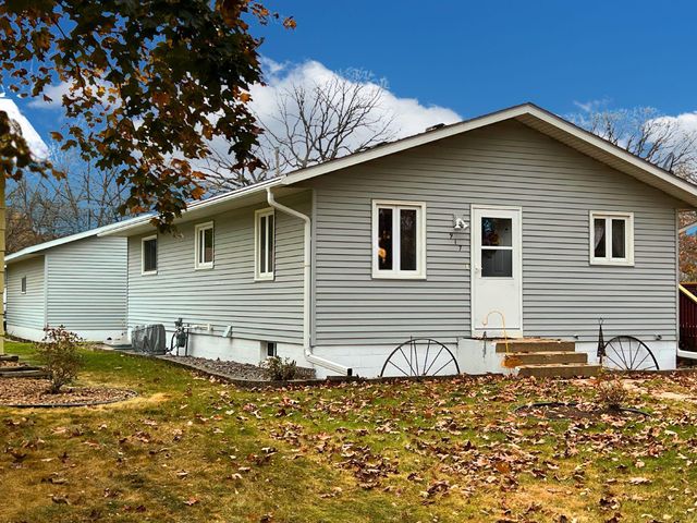 $199,000 | 917 12th Avenue Southeast | Southeast St. Cloud