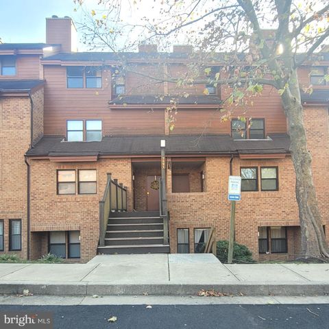 $275,000 | 7591 Weather Worn Way, Unit B | Dickinson