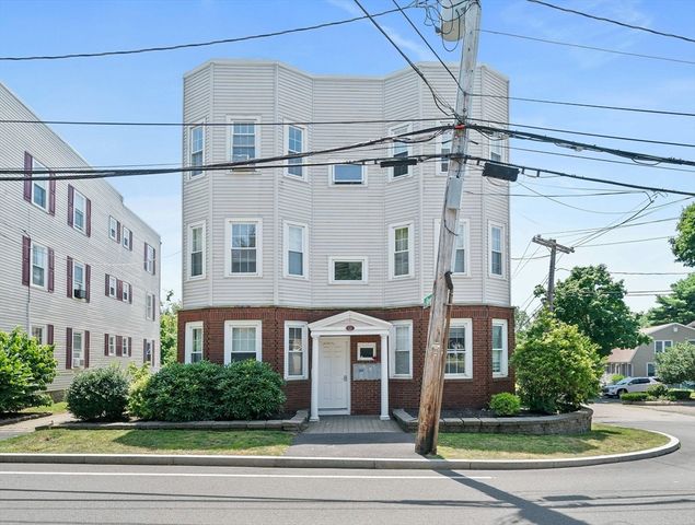 $2,100 | 26 Revere Street, Unit 1 | Canton Junction