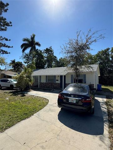 $450,000 | 2001 14th Avenue West | Seminole Heights