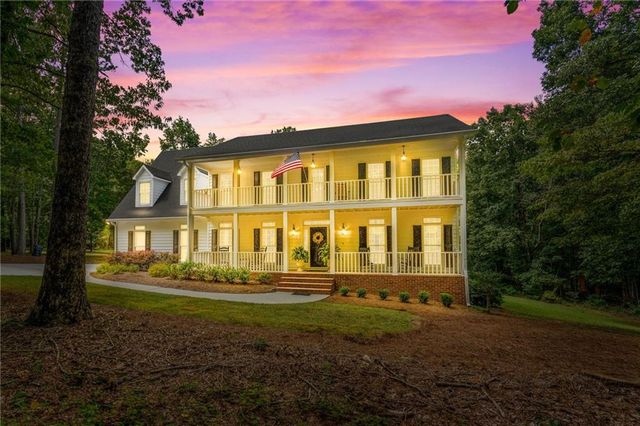 $695,000 | 607 Lees Mill Road