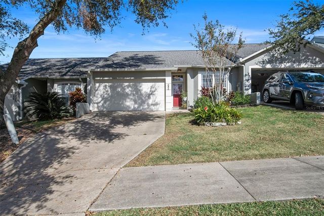 $285,000 | 686 Lexington Drive | Clermont