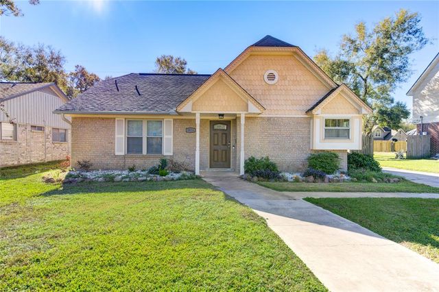 $300,000 | 9826 Cherokee Street | Baytown