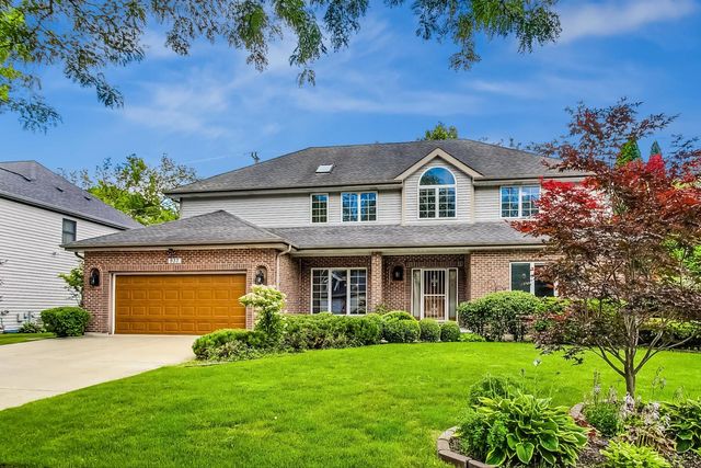 $693,000 | 937 East Krista Court | Palatine