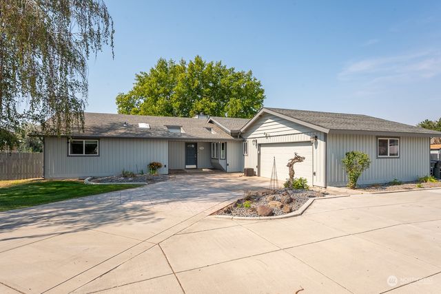 $649,000 | 951 Laguna Drive | Moses Lake