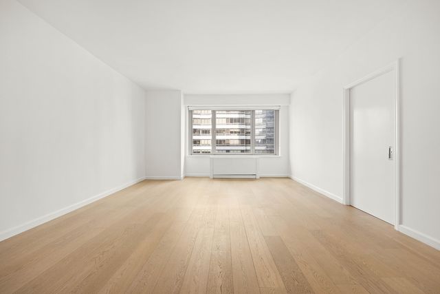 $8,000 | 200 East 62nd Street, Unit 10E | Lenox Hill