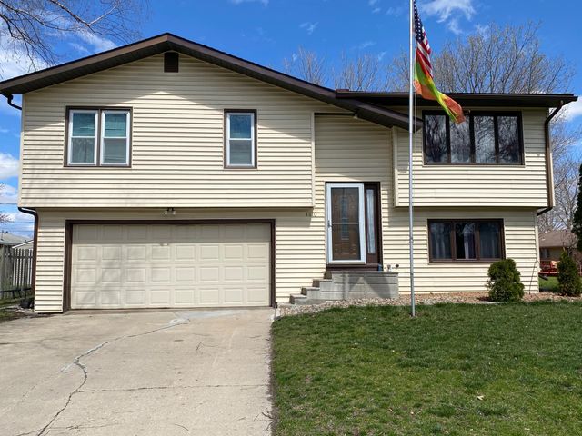 $225,900 | 1810 Brookside Circle | Albert Lea