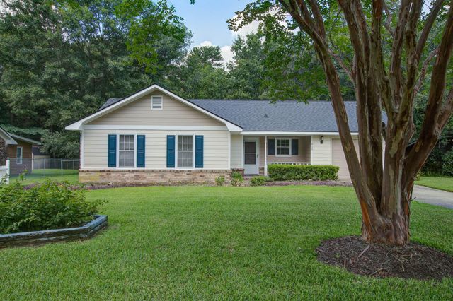 $1,750 | 413 Hastie Drive | Goose Creek