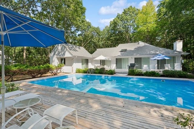 16 Livery Lane | East Hampton Village Fringe