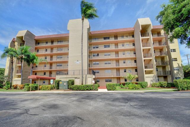 $190,000 | 3524 Via Poinciana, Unit 302 | Poinciana Place