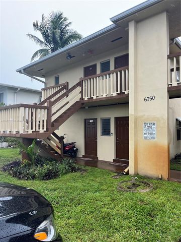 $215,000 | 6750 Arbor Drive, Unit 204 | Miramar Isles