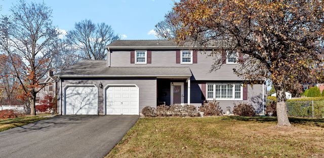 $439,000 | 76 Old Musket Drive | Newington