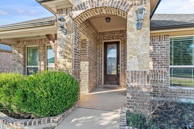 $382,000 | 233 Sandy Way | Red Oak